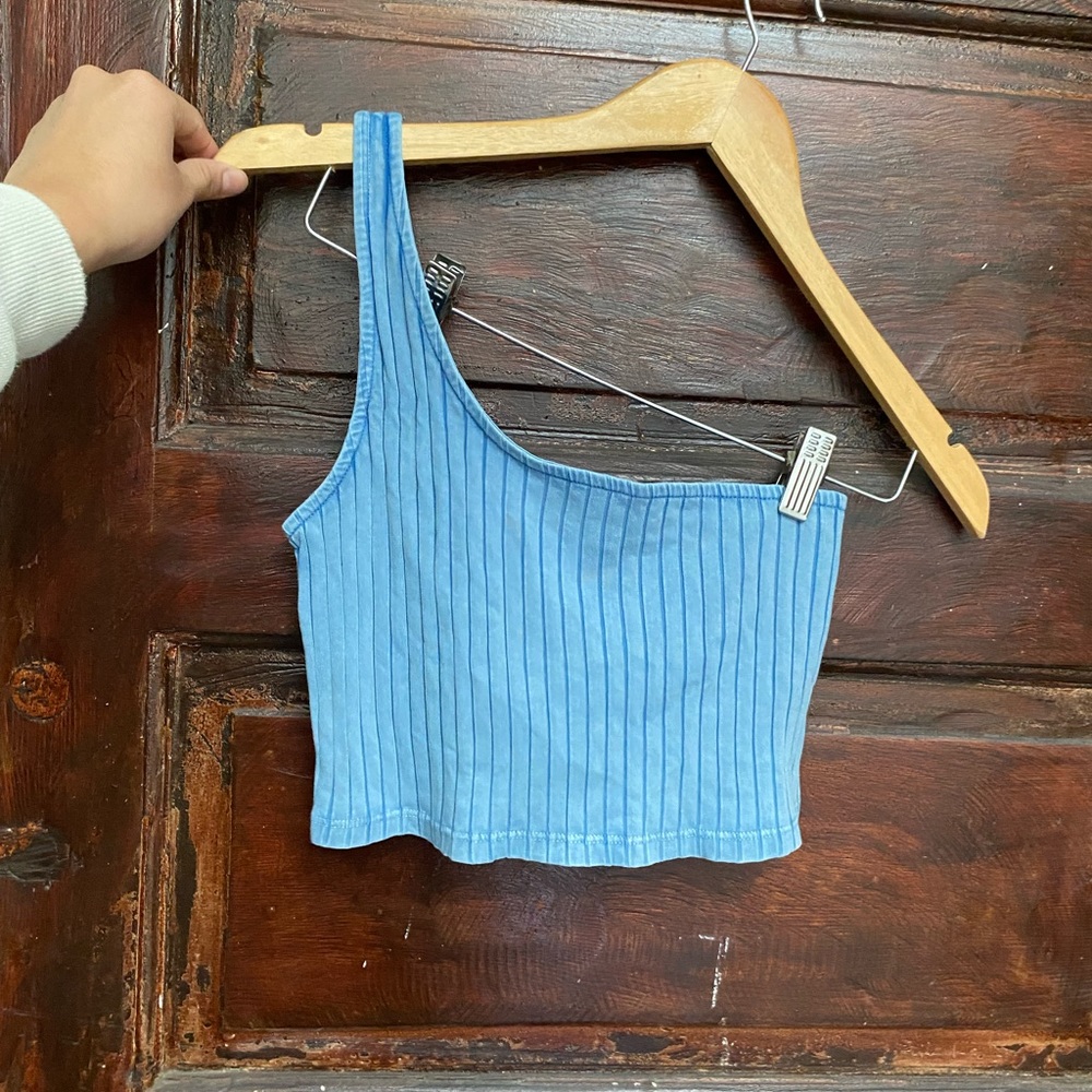 NWT URBAN OUTFITTERS ONE SHOULDER RIBBED BLUE CROP TOP